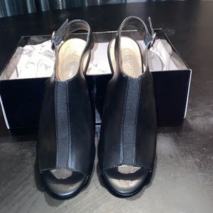 ALFANI Jalennep Black 3 inch Open Toe Sandal 8.5M.